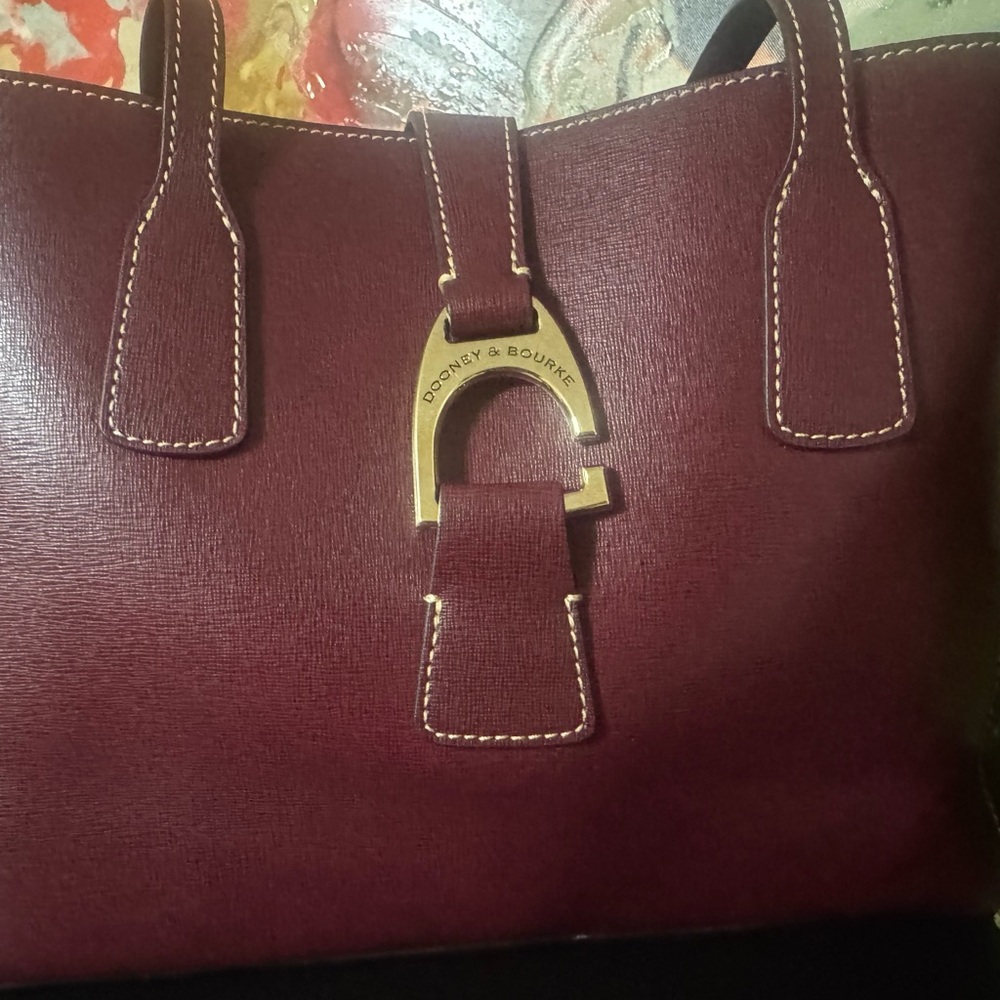 Dooney & Bourke Burgundy Leather Tote / NWOT - Picture 2 of 4
